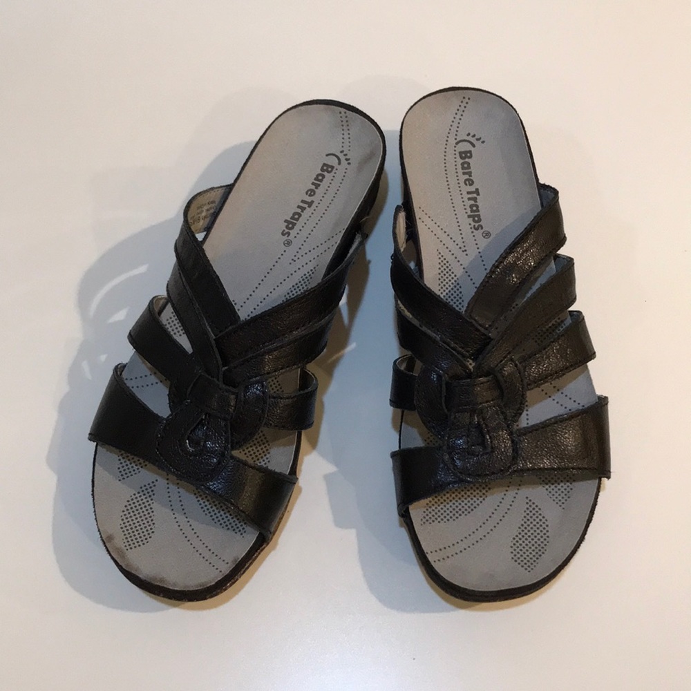 Bare Traps Sandals